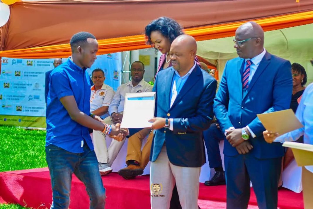 Kenya Utalli college begins a two week refresher courses to 1591 students Kenya Utalli college begins a two week refresher courses to 1591 students