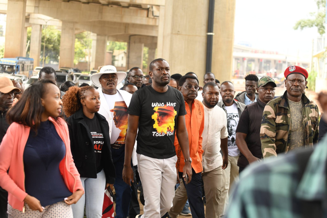 Sifuna “steals” Raila, ODM’s soul as Oburu remains with the head in parallel NDCs Sifuna “steals” Raila, ODM’s soul as Oburu remains with the head in parallel NDCs