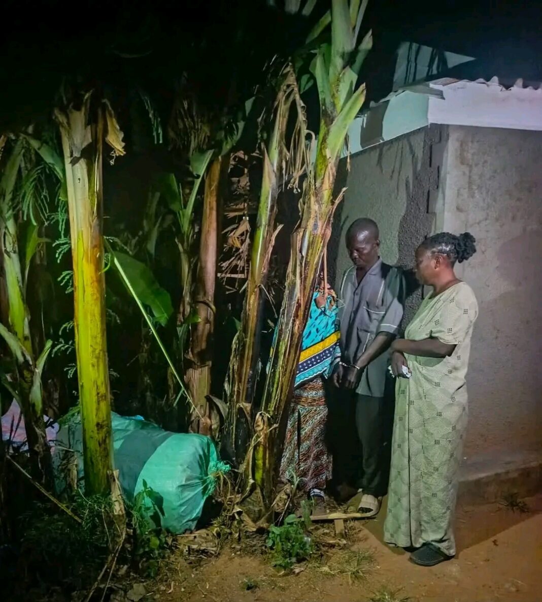 Three suspects in connection with drug trafficking worth Ksh1.2 million arrested in Homa Bay Three suspects in connection with drug trafficking worth Ksh1.2 million arrested in Homa Bay